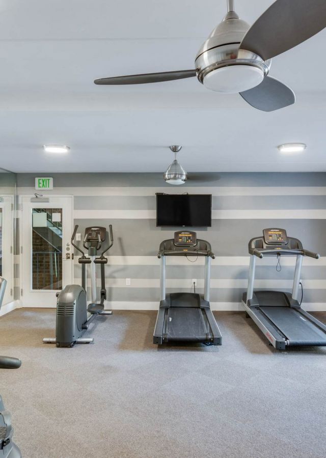Fitness center at Parkway Apartments